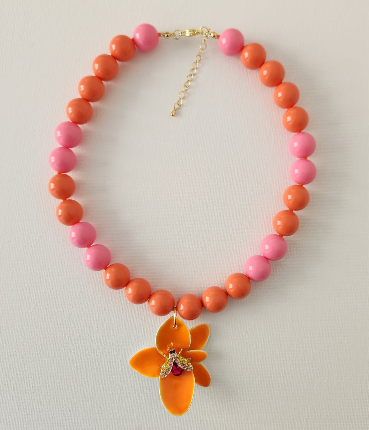 Maxi Collar Colgante Orquidea Naranja Abeja