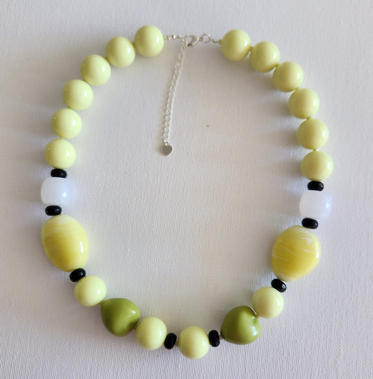 Maxi Collar Verde Pistacho y Blanco