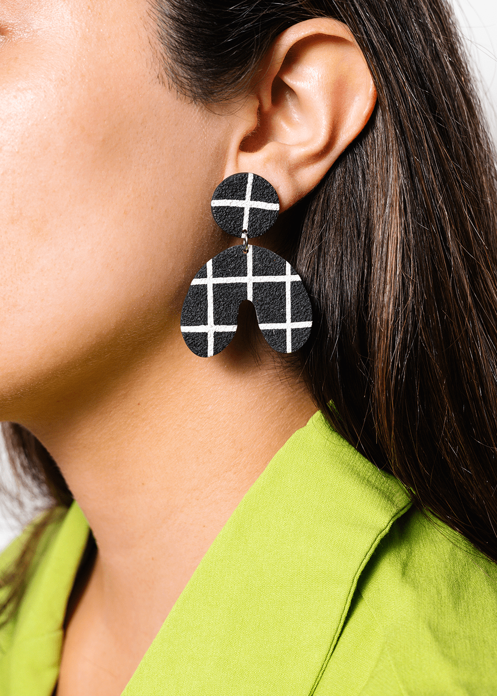 Aros Curvy Cuadros Negro