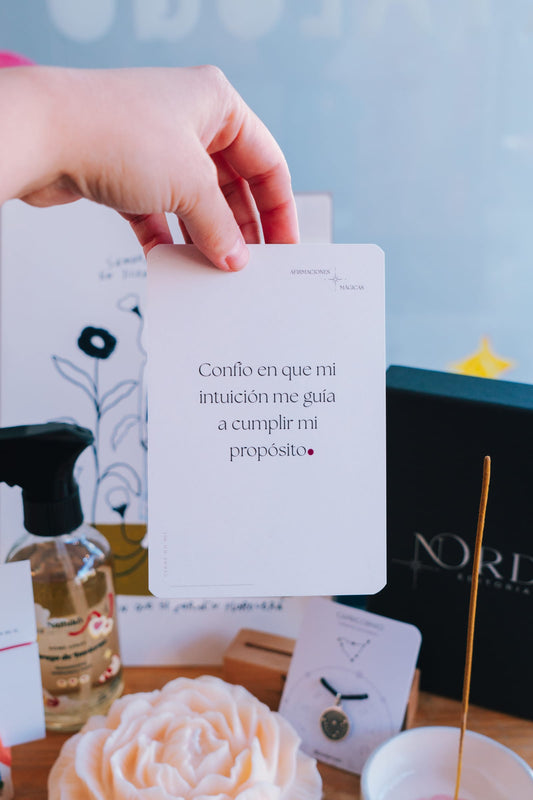 Set de 55 tarjetas: AFIRMACIONES MÁGICAS, MENSAJES para el ALMA Afirmaciones mágicas, mensajes para el alma.