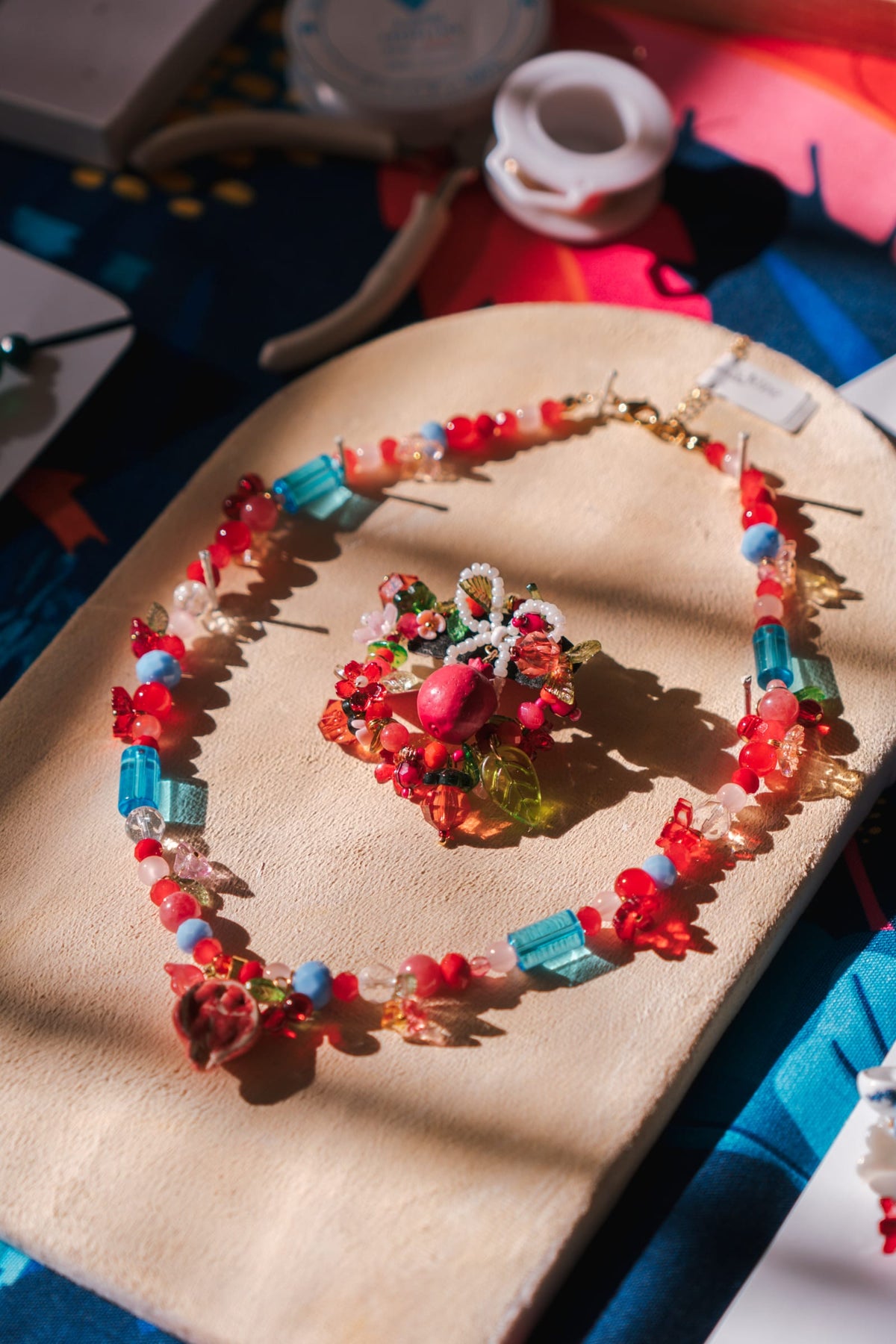 Taller Arma Tu Collar CLAUDIA GONOLI