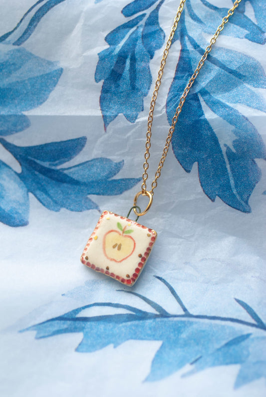 Collar Cuadro Manzana