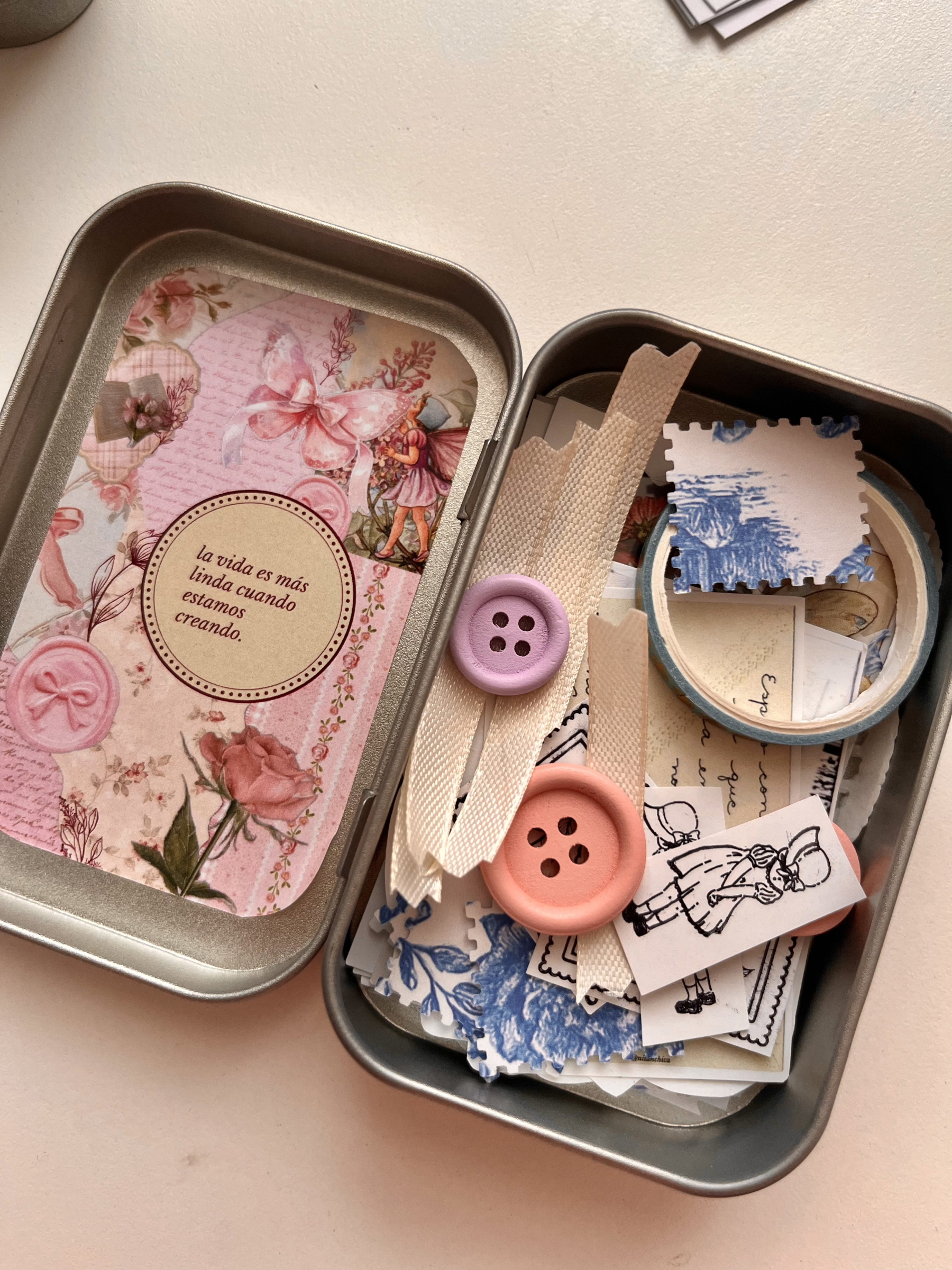 Mini cajita metálica 50 piezas de journal – DECATALOGO