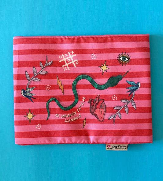 Funda Notebook Snake "El Corazón Está Pa' Llenarlo" CORAZON
