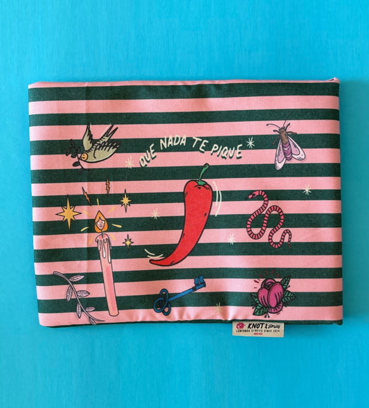 Funda Notebook Ají "Que Nada Te Pique" AJI