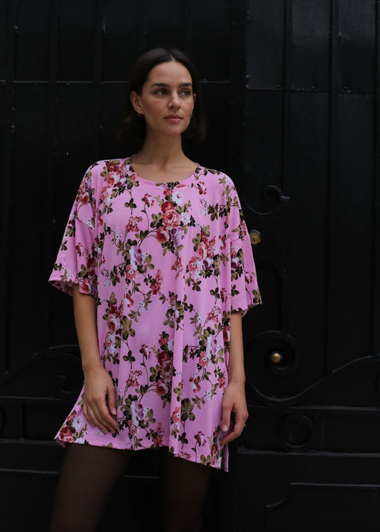 Maxi polera Mix de flores fondo fucsia T.UNICA