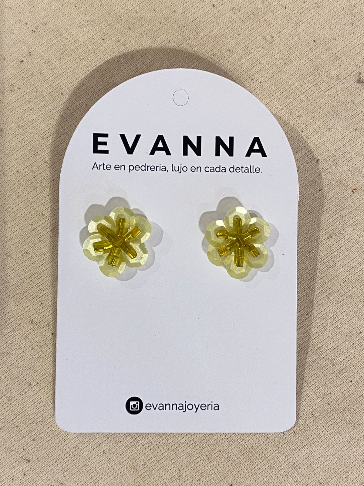 Aros Topo Mini Flor Amarillo – DECATALOGO